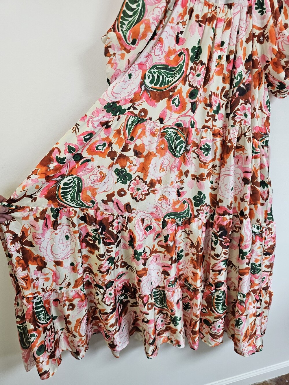 Ivy City Co Harvey Floral Paisley Puff Sleeve Flowy Midi Dress - Picture 5 of 8